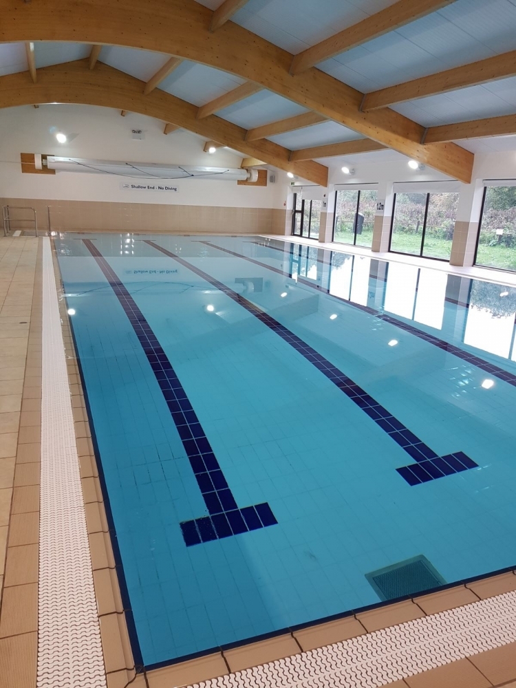 Oakleigh Park Swimming Learn to swim!